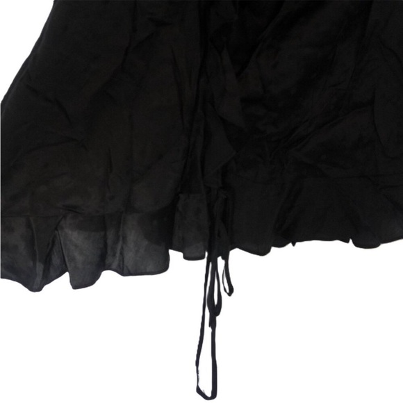 NWT FOR LOVE & LEMONS SILK GABRIELLA DOT BLOUSE
WOMEN'S SIZE SMALL - Picture 3 of 7